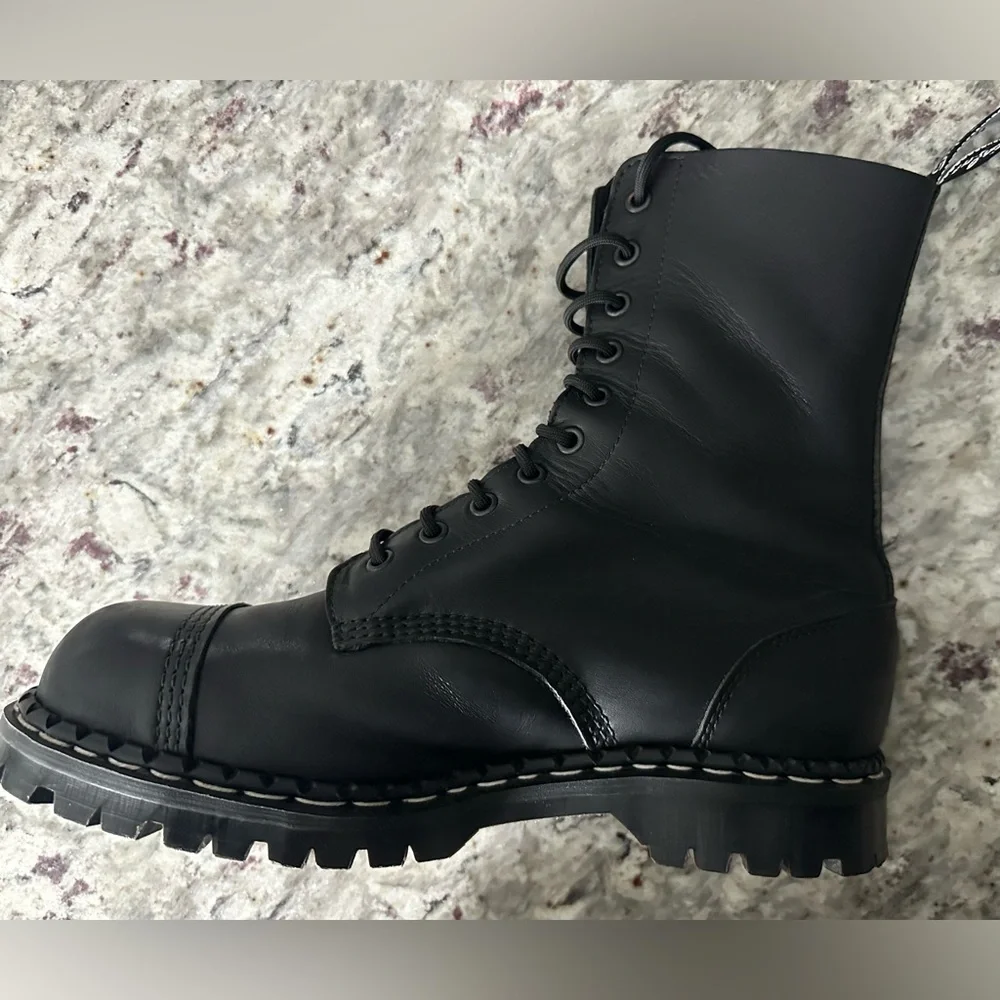 Gripfast Black Greasy 10 Eye Steel Toe Capped Derby Boot